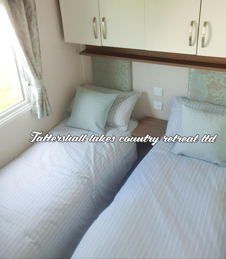 Вілла Tattersall Lakes Country Retreat Dogdyke Екстер'єр фото